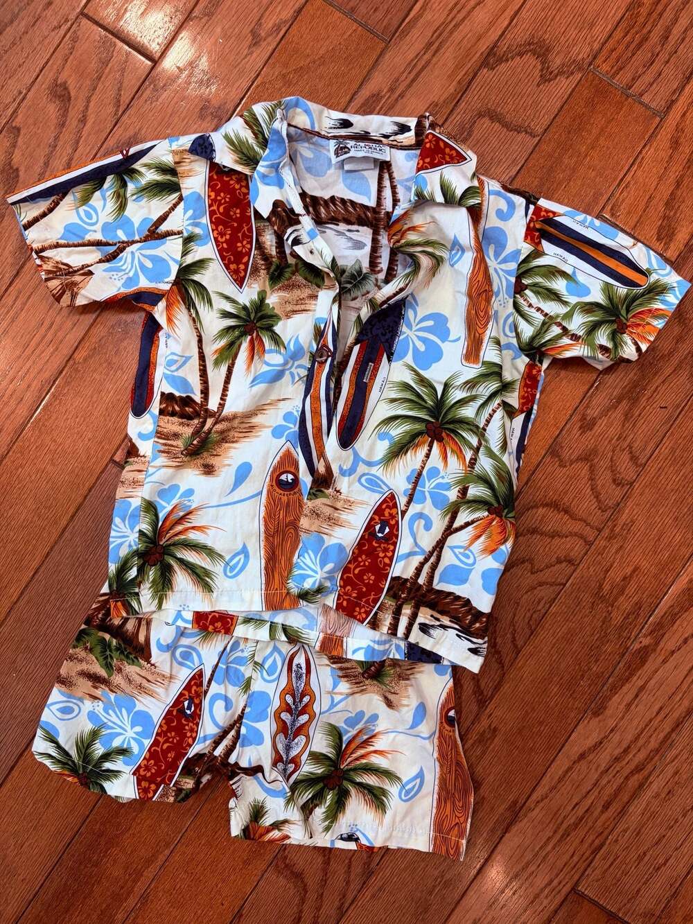 Aloha Republic Toddler Boys 3T Hawaiian Shirt and Short Set Surfboard Print